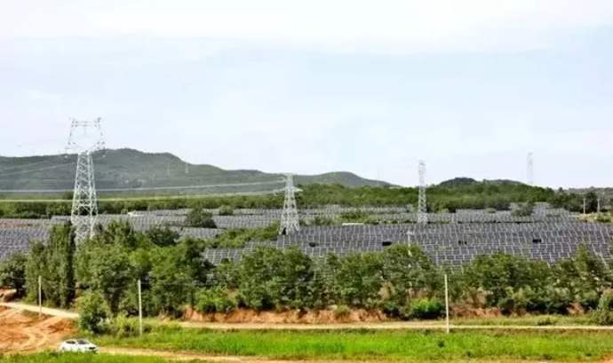 中國十三省最大光伏電站在這里！欽州康熙嶺的光伏電站能排上號了嗎？